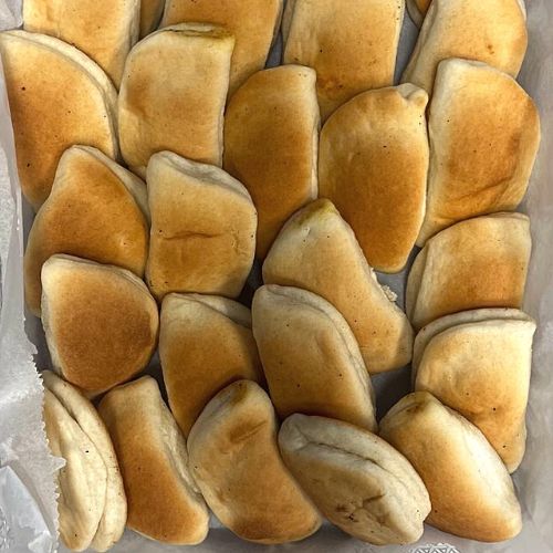 Мини банички със сирене и маслини