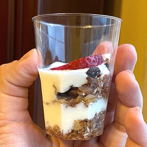 Гранола с плодове