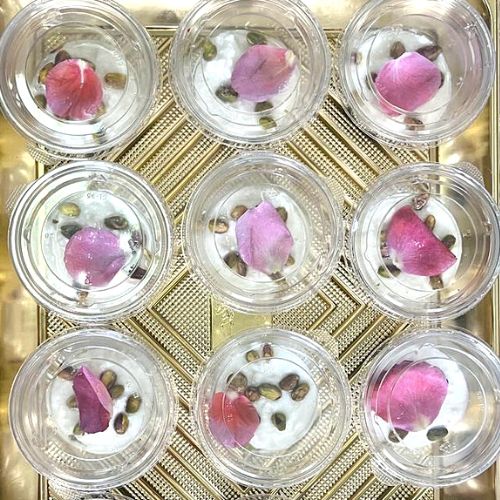 Зелено кюнефе с пистачио и рози